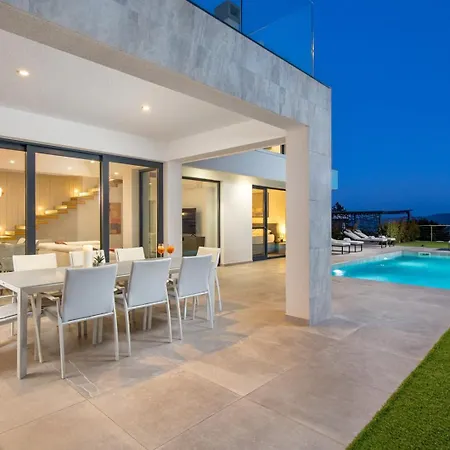 Villa Atrium With Heated Pool, Sea View, Jacuzzi, Gym And Sauna Labin (Istria)